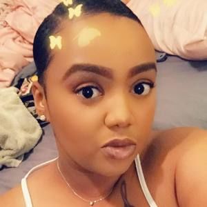 Meet your Posher, Alexia